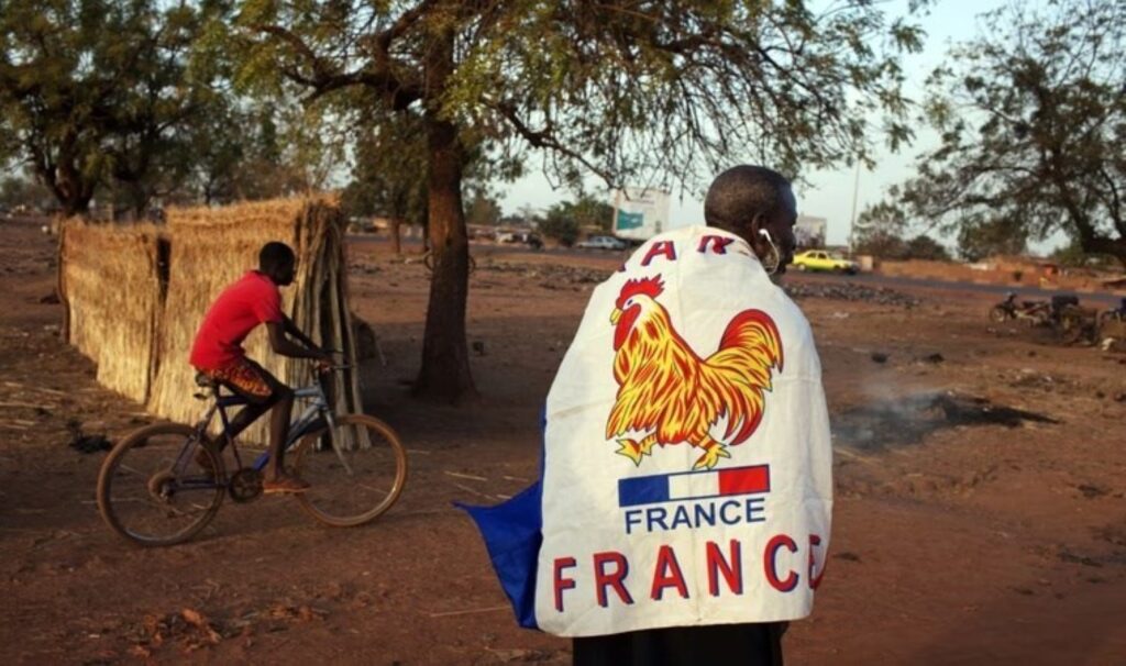 Afrika ülkesinden Fransa'ya tepki: Saygı göstermeyi öğrenmesi gerekiyor 4 afrika ulkesinden fransaya tepki saygi gostermeyi ogrenmesi gerekiyor gkSa1TGl