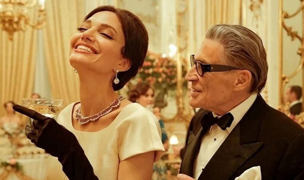Angelina Jolie, rol arkadaşı Haluk Bilginer'i anlattı: 'O kadar parlak bir oyuncu ki...' 4 angelina jolie rol arkadasi haluk bilgineri anlatti o kadar parlak bir oyuncu ki NNXmJjIQ