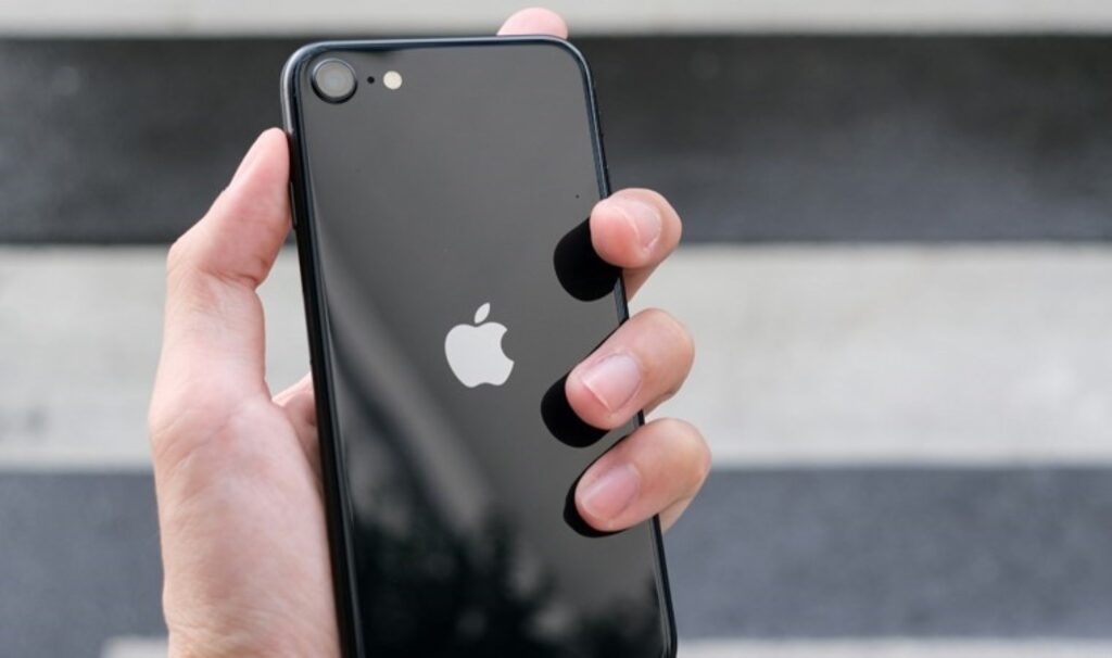 Apple'dan yeni hamle: En ucuz iPhone modeli geliyor! Çıkış tarihi belli oldu... 7 appledan yeni hamle en ucuz iphone modeli geliyor cikis tarihi belli oldu dP758KZ4