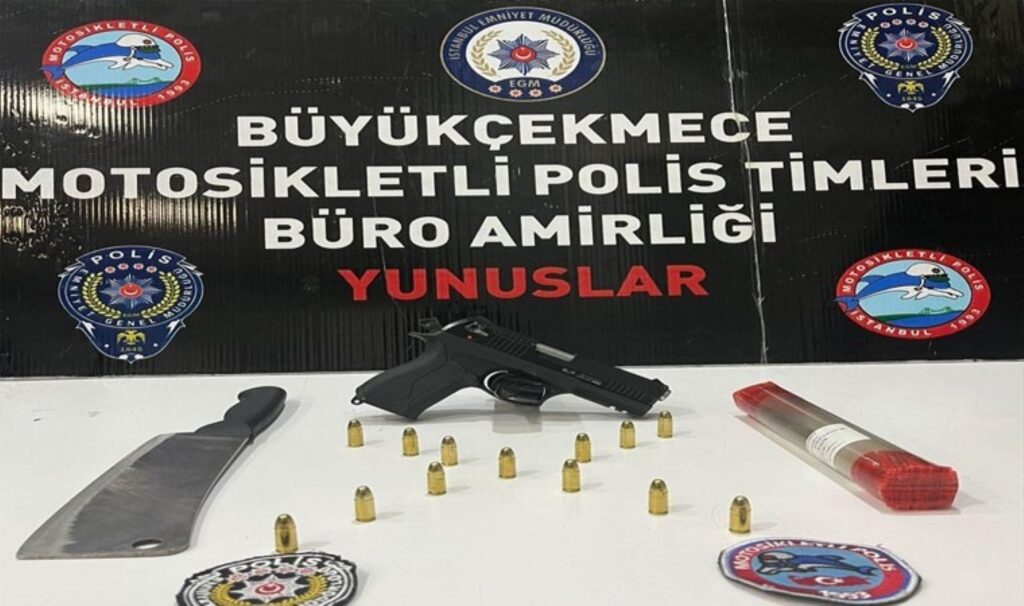 Büyükçekmece’de satırlı silahlı kavga! 14 gözaltı, 70 suç kaydı 6 buyukcekmecede satirli silahli kavga 14 gozalti 70 suc kaydi Enus3luK