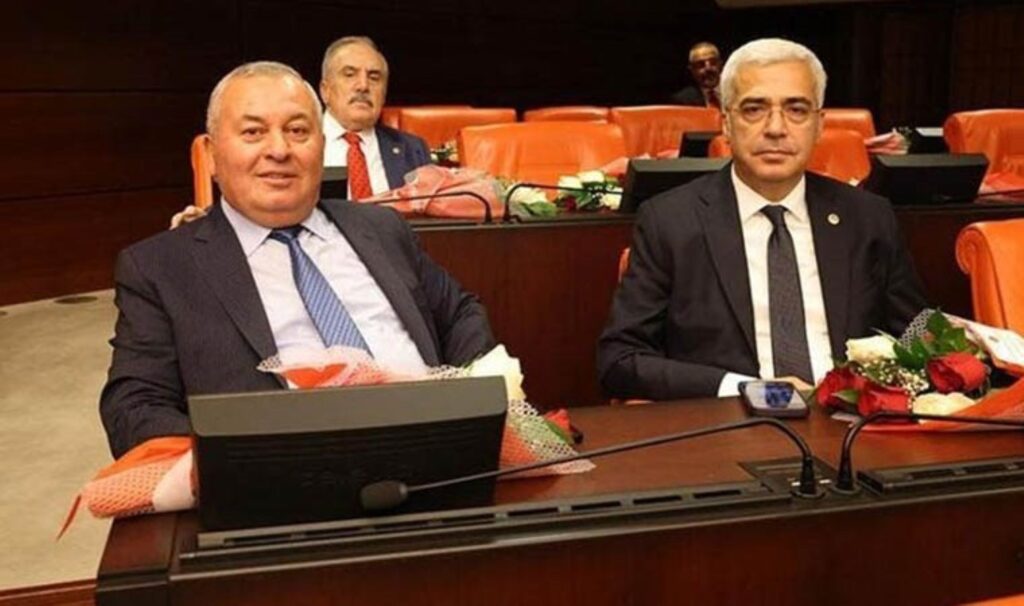 Cemal Enginyurt CHP'yi işaret etmişti: Bağımsız Milletvekili Salih Uzun'dan açıklama 4 cemal enginyurt chpyi isaret etmisti bagimsiz milletvekili salih uzundan aciklama uXcKguli