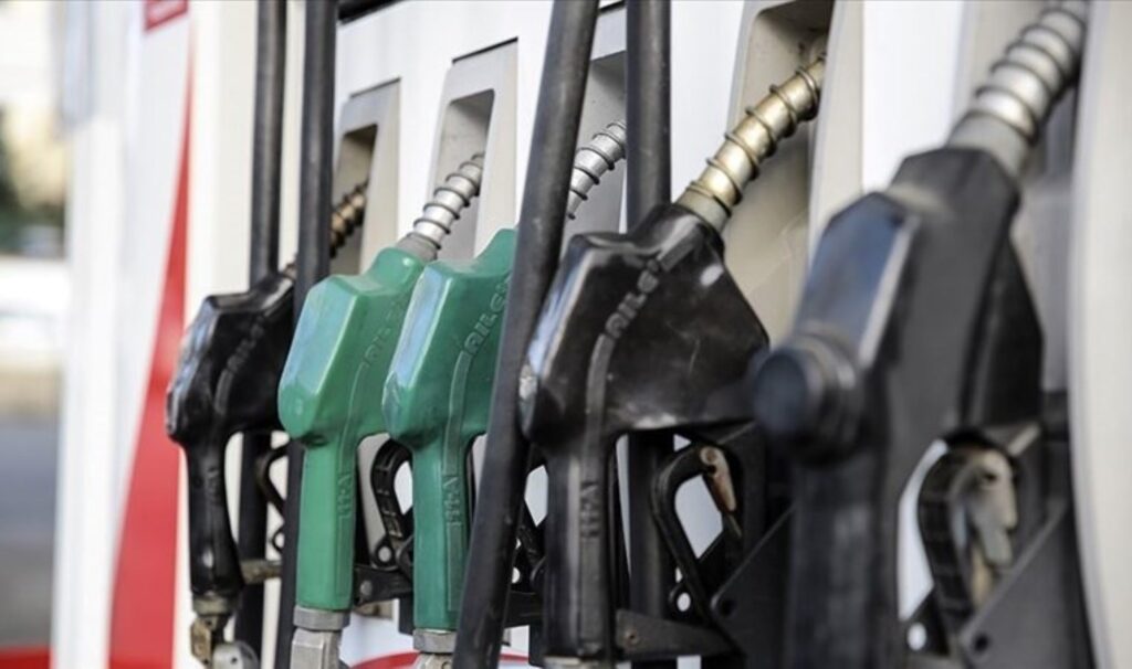 Motorine zam mı geldi? 8 Ocak 2025 LPG, benzin ve motorin fiyatları 3 motorine zam mi geldi 8 ocak 2025 lpg benzin ve motorin fiyatlari zTYfkVDO
