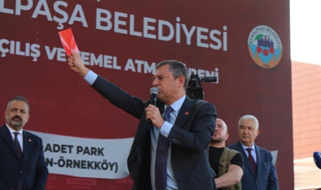 Özgür Özel kırmızı kart eleştirilerine yanıt verdi: 'Kim şikayet ediyorsa, kim seçim istiyorsa kırmızı kartını kaldırsın' 7 ozgur ozel kirmizi kart elestirilerine yanit verdi kim sikayet ediyorsa kim secim istiyorsa kirmizi PPvBhkth