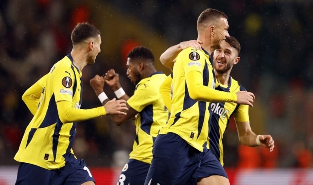 teklif ortaya cikti fenerbahceli edin dzekoya surpriz talip KHedXMKN