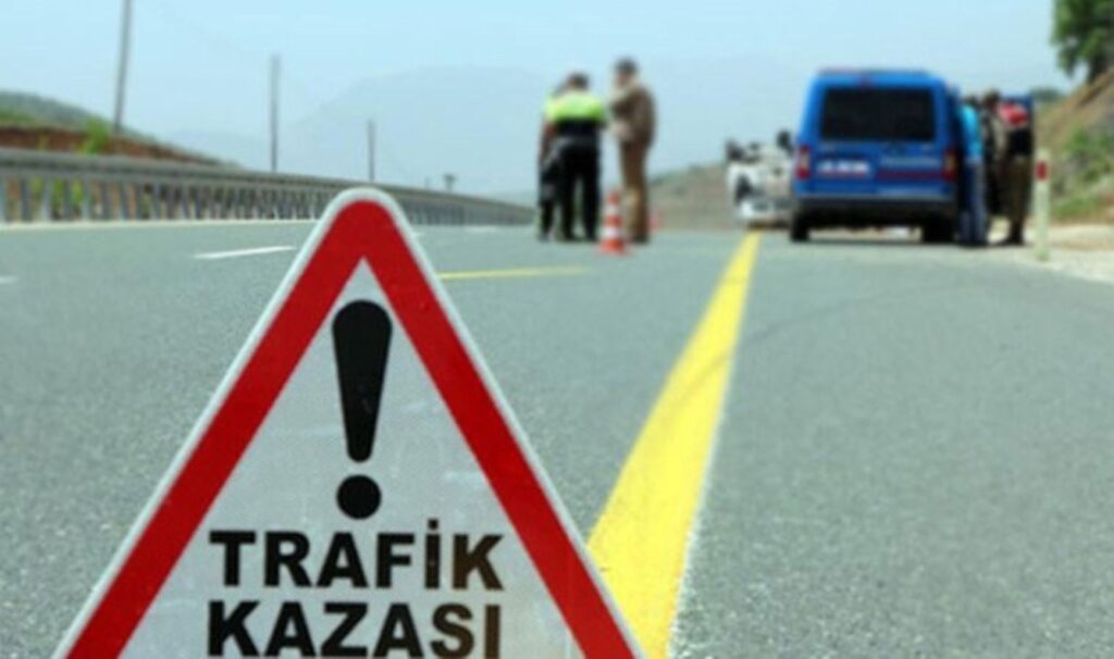 Arkadaşlarının doğum gününe giden gençler motosiklet kazasında hayatını kaybetti 2 arkadaslarinin dogum gunune giden gencler motosiklet kazasinda hayatini kaybetti TVSNDCgf