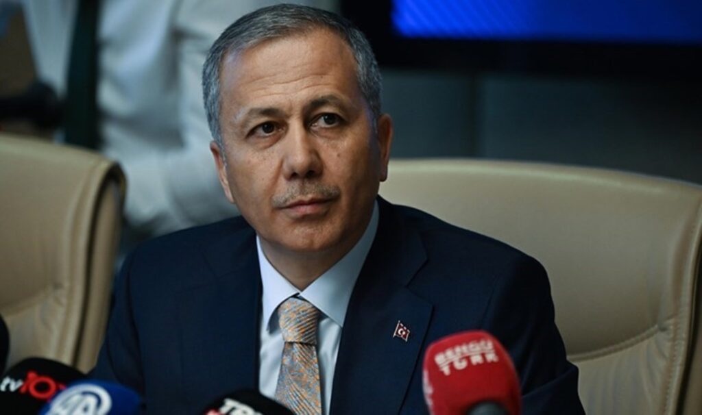 Bakan Yerlikaya duyurdu... 3 ilde IŞİD'e operasyon: 13 şüpheli tutuklandı 9 bakan yerlikaya duyurdu 3 ilde iside operasyon 13 supheli tutuklandi 1dCeXQ91