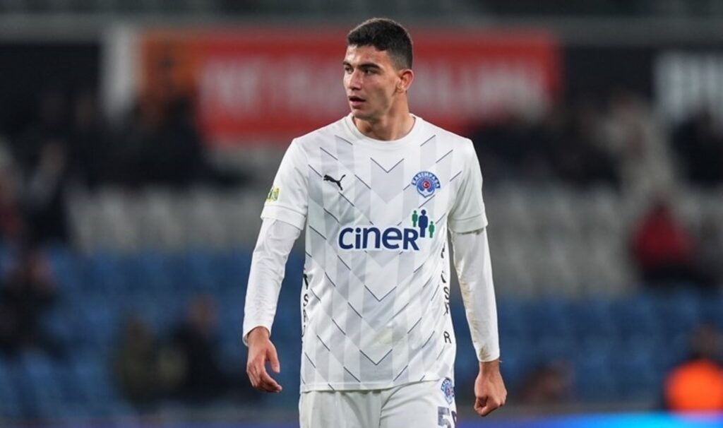 Bonservis bedeli belli oldu: Kasımpaşa'nın genç yıldızı Yasin Özcan Premier Lig yolunda! 4 bonservis bedeli belli oldu kasimpasanin genc yildizi yasin ozcan premier lig yolunda mQ8lXh6p