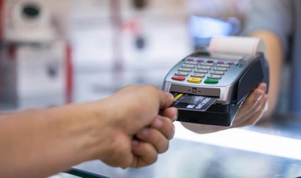 Bulduğu kredi kartıyla borcunu ödeyip market alışverişi yaptı 3 buldugu kredi kartiyla borcunu odeyip market alisverisi yapti dbOIHNMm