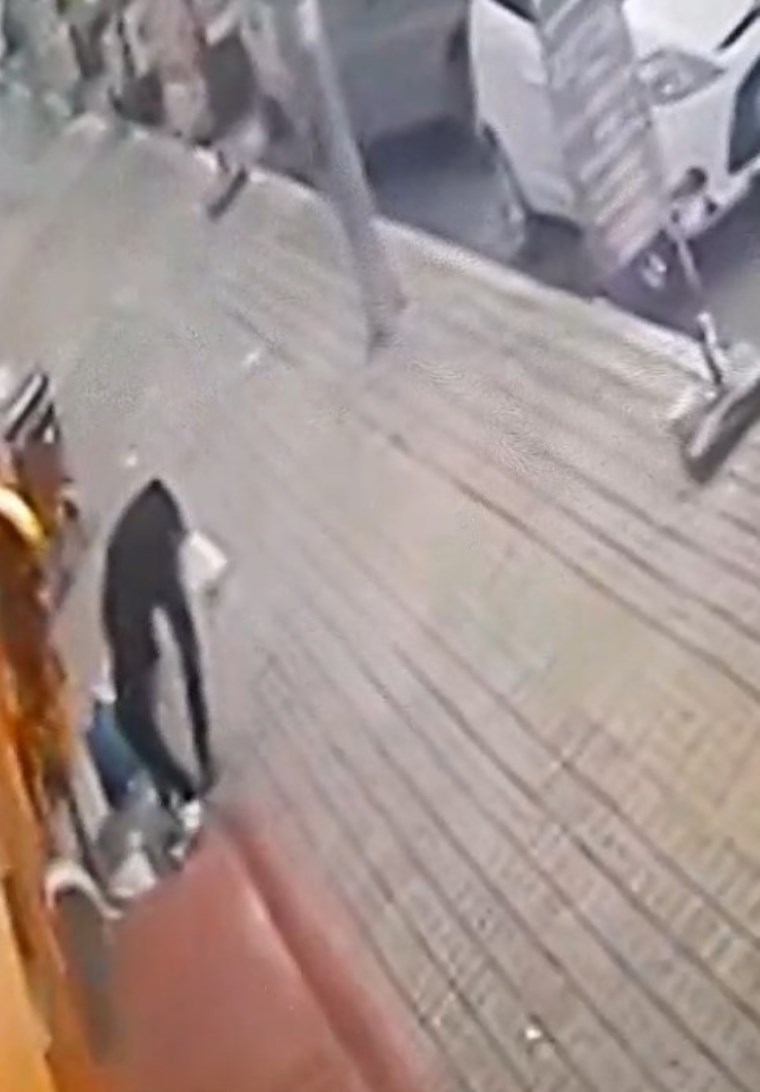 cig kofte aldiktan sonra cuzdanini dusurdu goruntuleri izleyince soke oldu iki gundur ugrasmaktan ayaklarim NUDXLVvJ