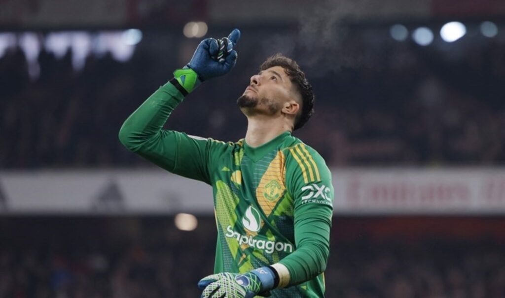 İngiliz basınından Altay Bayındır'a büyük övgü: 'Manchester United'in kahramanı oldu' 6 ingiliz basinindan altay bayindira buyuk ovgu manchester unitedin kahramani oldu h3JDCysO