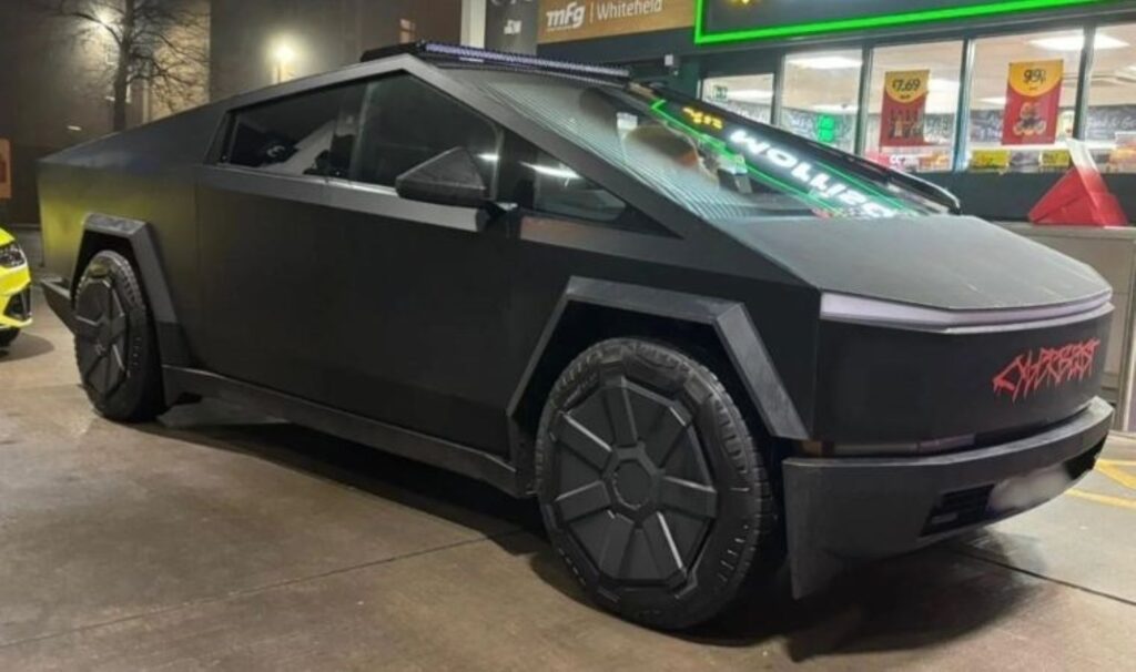İngiltere'de Tesla Cybertruck krizi: Trafikten men edildi! 5 ingilterede tesla cybertruck krizi trafikten men edildi NV25Fj1l