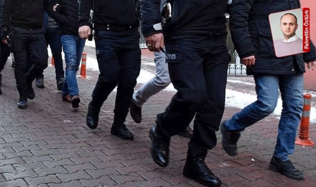 İstanbul merkezli 8 ildeki FETÖ operasyonunda 40 şüpheli yakalandı: 18'i aktif kamu görevlisi 7 istanbul merkezli 8 ildeki feto operasyonunda 40 supheli yakalandi 18i aktif kamu gorevlisi MICTT8aV