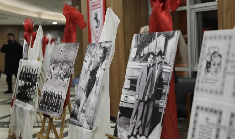 20 ocak 1989 kirmizi beyaza siyahin eklendigi kara gun 0 DIN6edOt