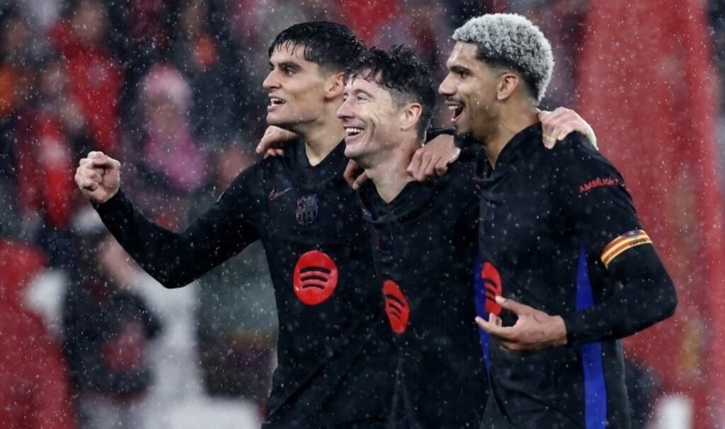 9 gollü maçta Barcelona, Benfica'yı uzatmalarda devirdi! 7 9 gollu macta barcelona benficayi uzatmalarda devirdi 6nNKm2jM