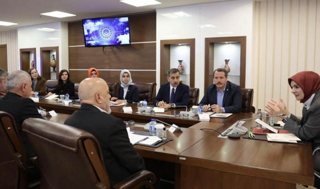 'Aile Yılı' toplantısına DİSK ve KEST davet edilmedi 5 aile yili toplantisina disk ve kest davet edilmedi tanbzabQ