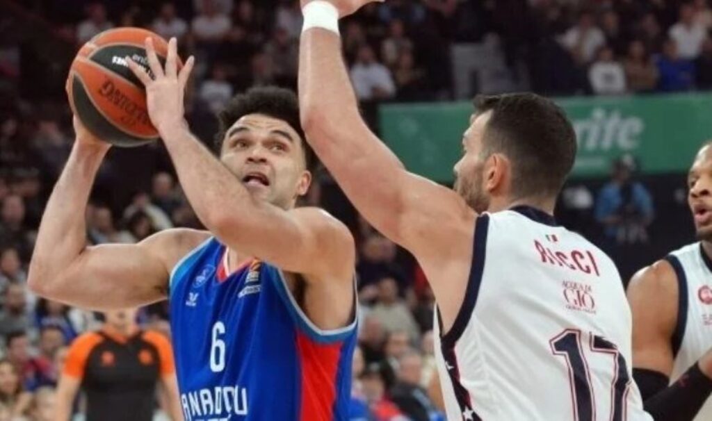 anadolu efes galibiyet hasretini fark atarak bitirdi rULfhjk2