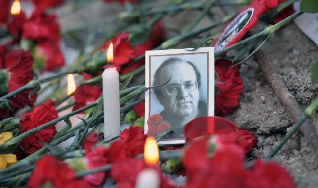 Atatürk Devrimleri ve laikliğin yılmaz savunucusu usta gazeteci Uğur Mumcu’yu özlemle anıyoruz 8 ataturk devrimleri ve laikligin yilmaz savunucusu usta gazeteci ugur mumcuyu ozlemle aniyoruz Lb2zrc92