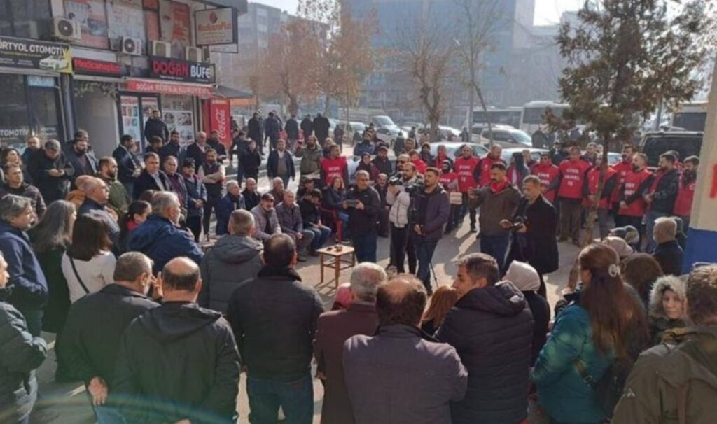 batmanda kayyum iscileri isten cikardi nedenini bile bilmiyorlar T7qgFGhK