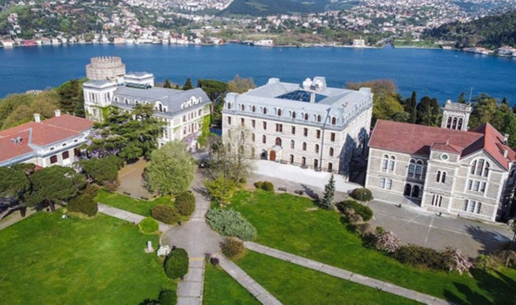 bogazici universitesinde atama usulsuzlugu iddiasi sinavda ilk bese giren dort kisi mulakatta elendi kXSjErHC