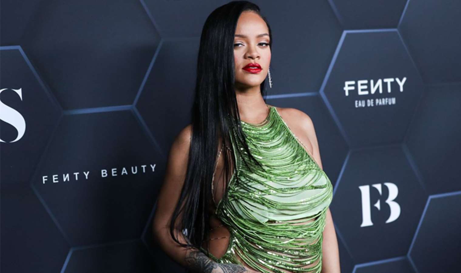 chris browndan warner brosa 500 milyon dolarlik dava belgesel beni bir seri tecavuzcu