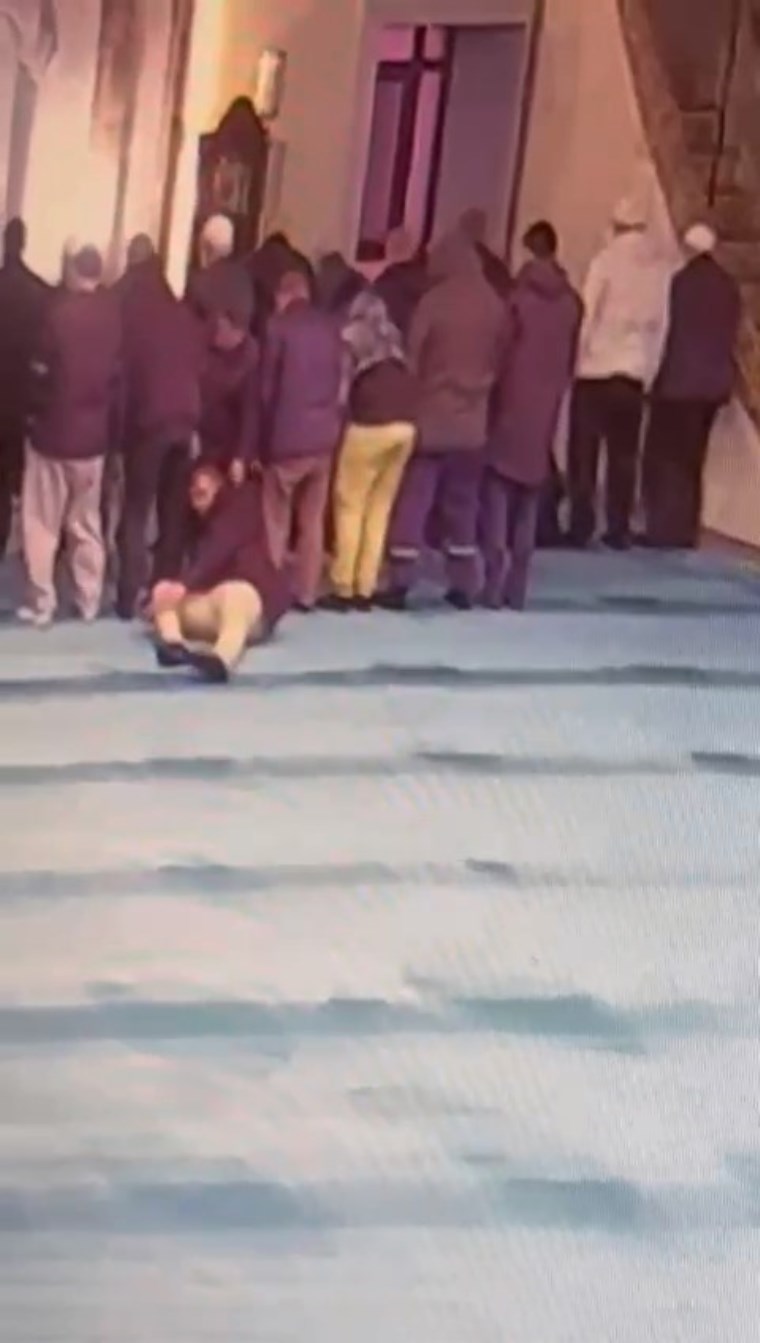 gaziosmanpasada aci olum namaz sirasinda kalp krizi gecirdi 0 UDqzrswV