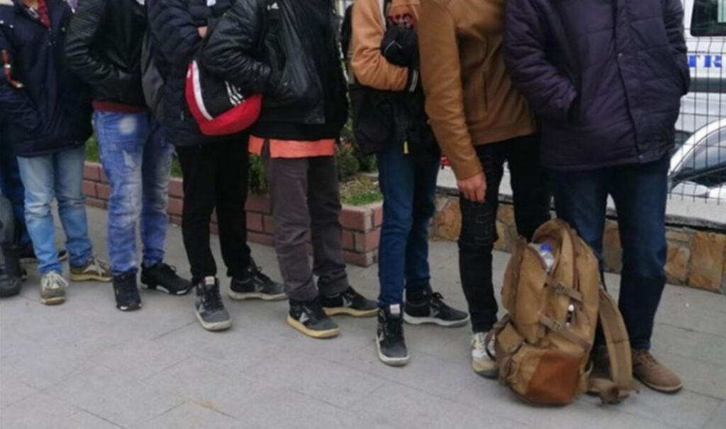 Iğdır'da 'kaçak göçmen' operasyonu: 9 göçmen yakalandı, 1 şüpheli tutuklandı 8 igdirda kacak gocmen operasyonu 9 gocmen yakalandi 1 supheli tutuklandi p9WLHdaC