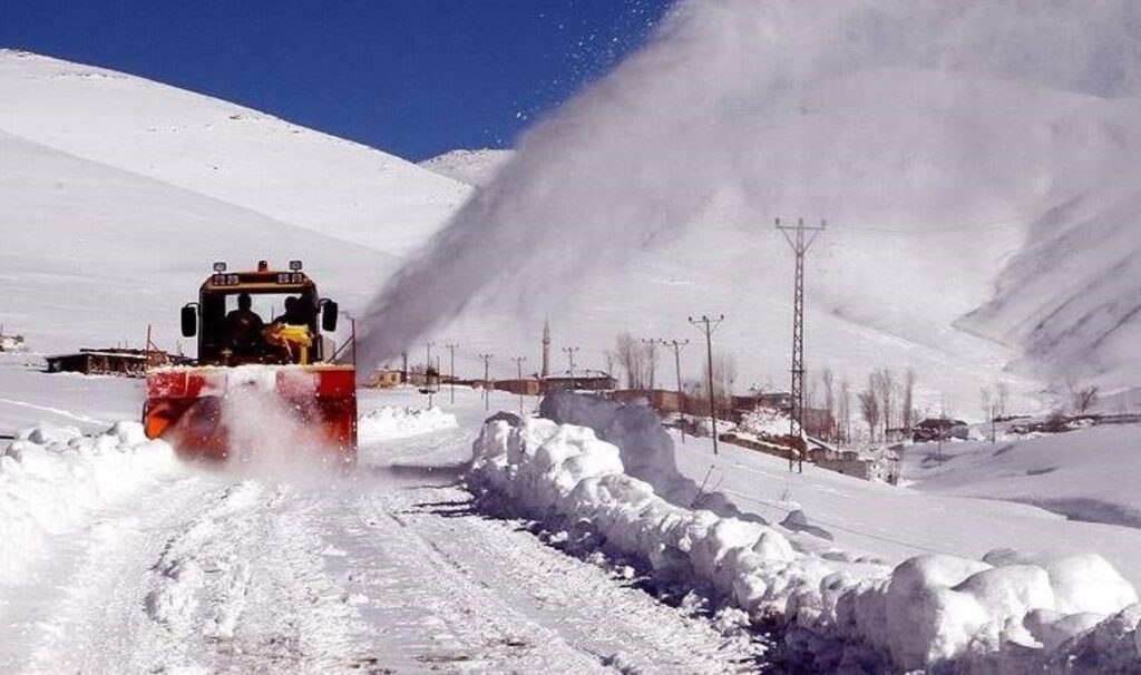 Muş'ta kar yağışı nedeniyle 15 köye ulaşım sağlanamıyor! 8 musta kar yagisi nedeniyle 15 koye ulasim saglanamiyor 8uREeVw8