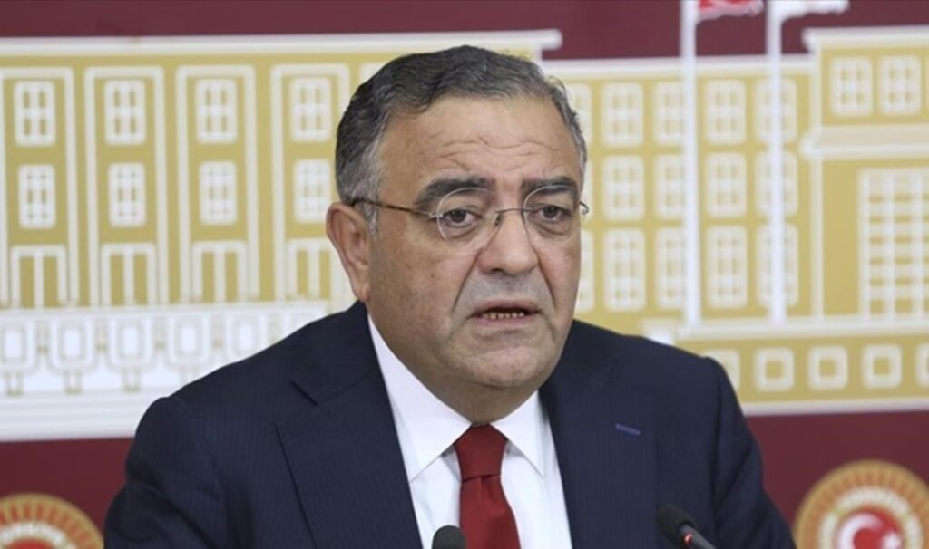 Sezgin Tanrıkulu’ndan 'Ayşe Barım' açıklaması: Yeni bir 'cadı avı'nın başlatıldığının işareti 2 sezgin tanrikulundan ayse barim aciklamasi yeni bir cadi avinin baslatildiginin isareti q1EWJ1vD