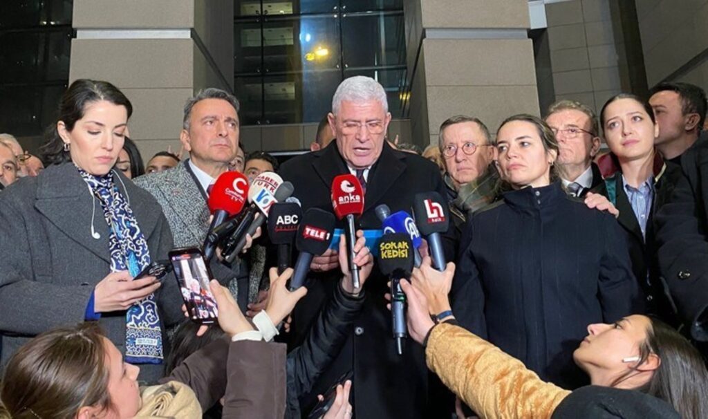 Ümit Özdağ tutuklandı... Müsavat Dervişoğlu'ndan sert mesaj: 'Hedef Cumhuriyet ve Türklük' 3 umit ozdag tutuklandi musavat dervisoglundan sert mesaj hedef cumhuriyet ve turkluk P2BcAbmn