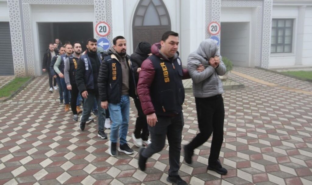110 milyon tl dolandiricilik yapan sebekeye operasyon 33 tutuklama YSimAwyE