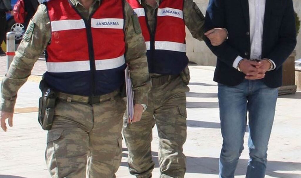 15 yil hapisle araniyordu diyarbakirda yakalandi f4LDkQ5g
