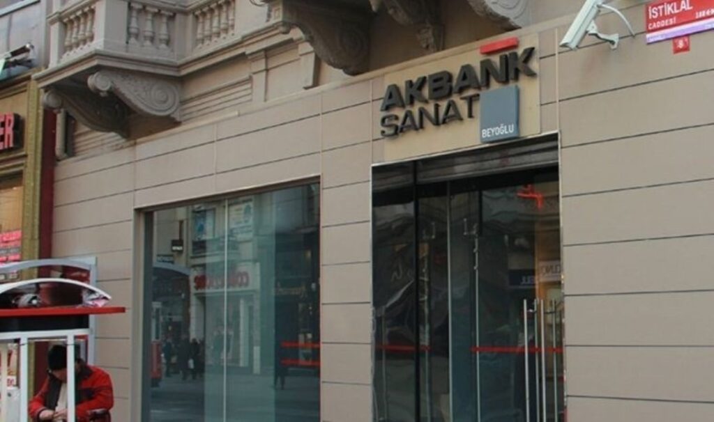 akbank 43 gunumuz sanatcilari odulu yarismasi icin basvurular basladi aK7H4ZmD