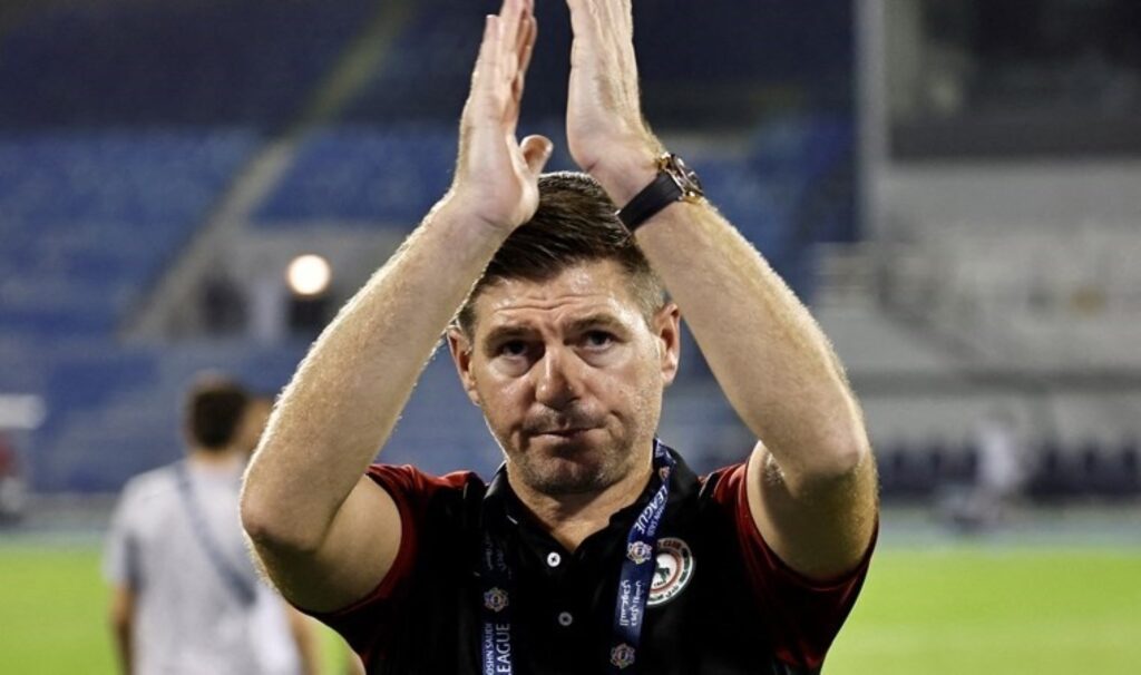 al ettifaq steven gerrard ile yollarini ayirdi FTVXzRM5