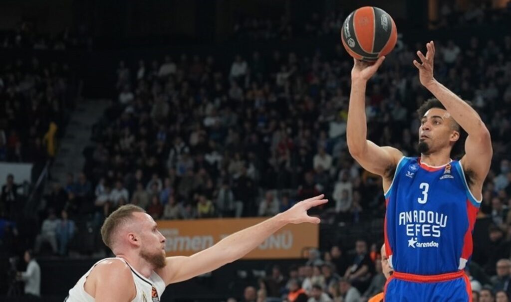 Anadolu Efes sahasında Real Madrid'i devirdi! 4 anadolu efes sahasinda real madridi devirdi hIfbiZAs