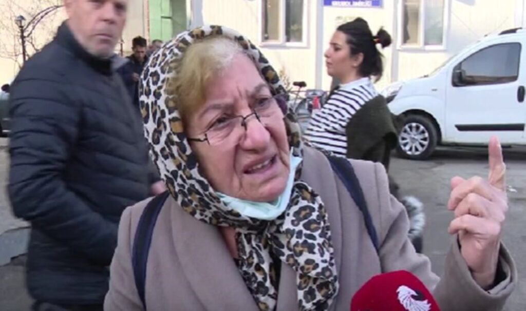 ankaradan aclik manzaralari yarim kilo balik almak icin sabahtan beri geziyorum 28CdtHv5