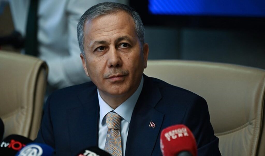 Bakan Yerlikaya 'trafik' verilerini açıkladı: 1 haftada 3.2 milyon araç denetlendi 5 bakan yerlikaya trafik verilerini acikladi 1 haftada 32 milyon arac denetlendi J8Tb5E3I