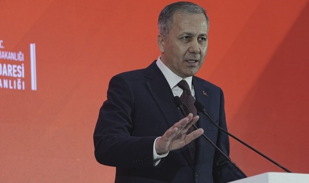 Bakan Yerlikaya, Türkiye'deki Suriyeli sayısını açıkladı: '9 Aralık'tan bu yana...' 9 bakan yerlikaya turkiyedeki suriyeli sayisini acikladi 9 araliktan bu yana T3Ghceb3