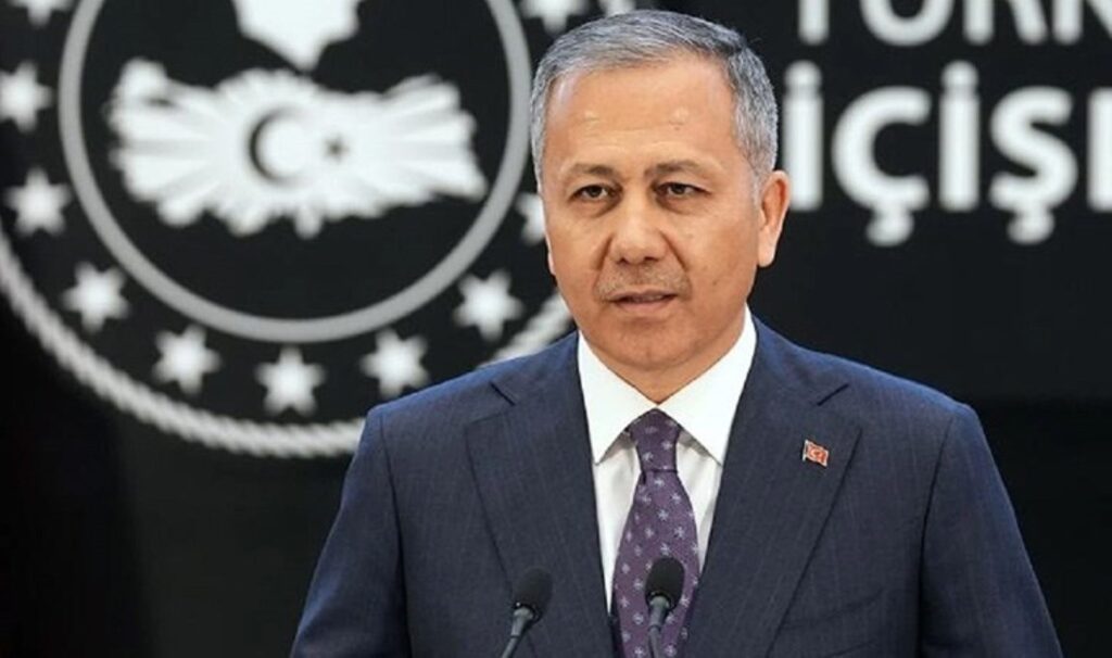 Bakan Yerlikaya'dan 'Gürz-43' açıklaması: 12 mağara, sığınak ve barınma alanı imha edildi! 1 bakan yerlikayadan gurz 43 aciklamasi 12 magara siginak ve barinma alani imha edildi aq6JnAAO