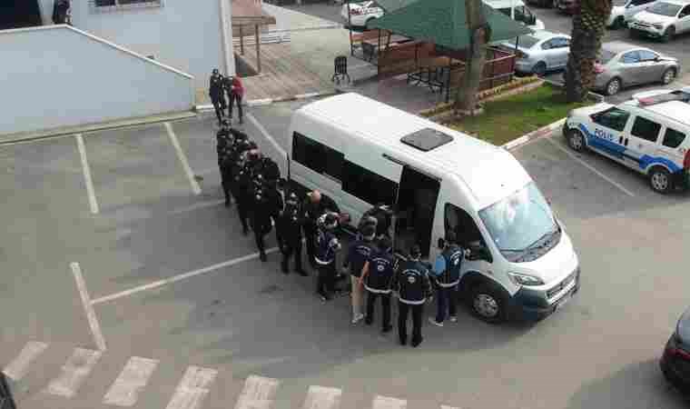 bot uretip kacak gocmen tasidilar 15 tutuklama 0 AyQOm2BP