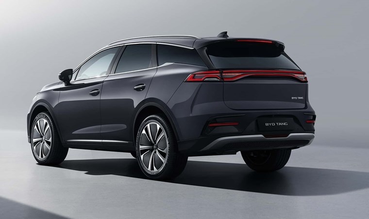 BYD'nin elektrikli SUV modeli Tang için tarih verildi: 530 kilometre menzille geliyor... 7 bydnin elektrikli suv modeli tang icin tarih verildi 530 kilometre menzille geliyor 6 iEV6pud8