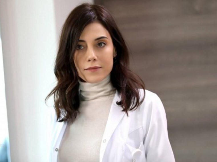 cansu dere ayse barimin sirketiyle yollarini ayirdi 0 ceHFcMI2