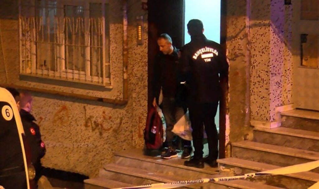 cokme tehlikesi istanbulda bir bina tahliye edildi mzOmym7L