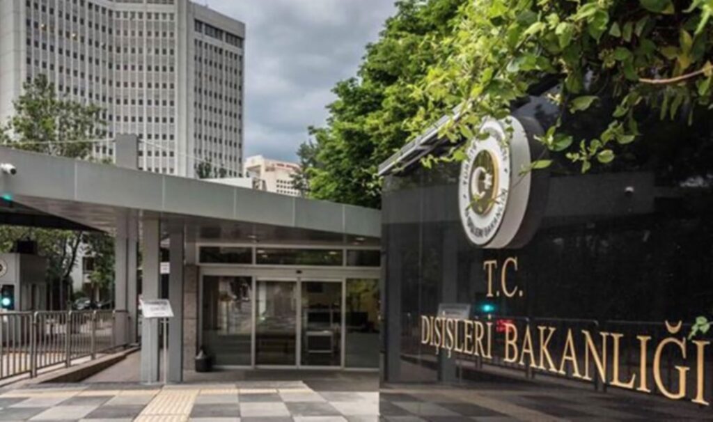 disisleri bakanligi pakistandaki teror saldirisini kinadi tC3gZvl7
