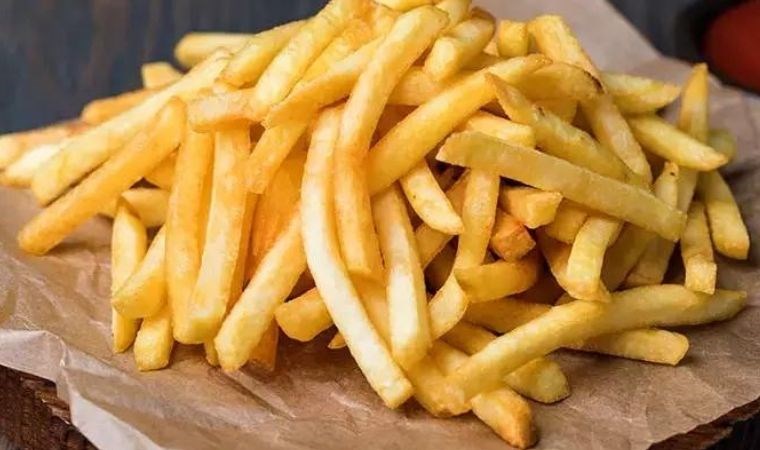 Dondurulduğunda tehlikeli hale geliyor, zehirlenmelere sebep oluyor: Buzlukta asla bulundurmamanız gereken 10 besin 5 donduruldugunda tehlikeli hale geliyor zehirlenmelere sebep oluyor buzlukta asla bulundurmamaniz gereken 10 besin 4 gHB7KzW5