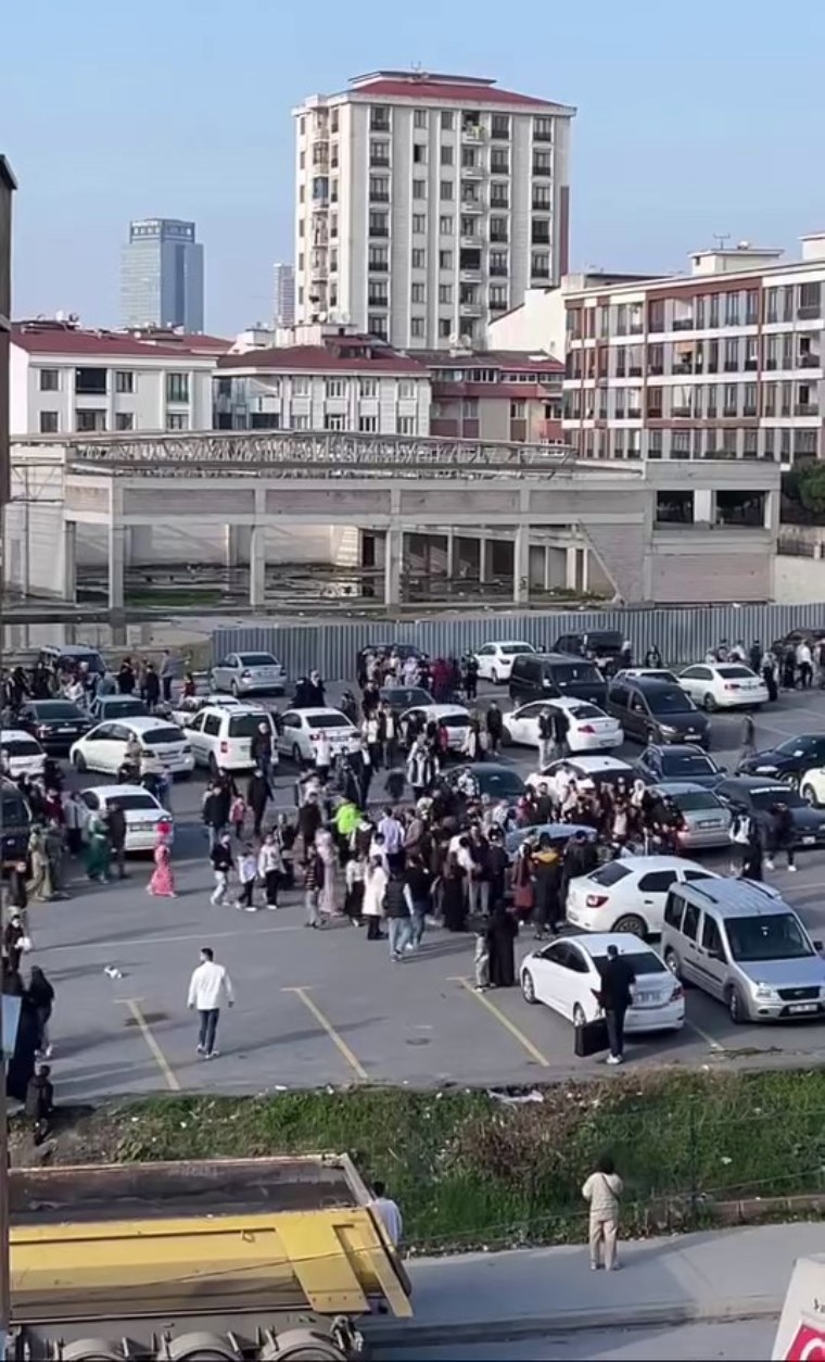 dugunde taki toreni kavgasi ortalik savas alanina dondu 0 fCcQ5LuD