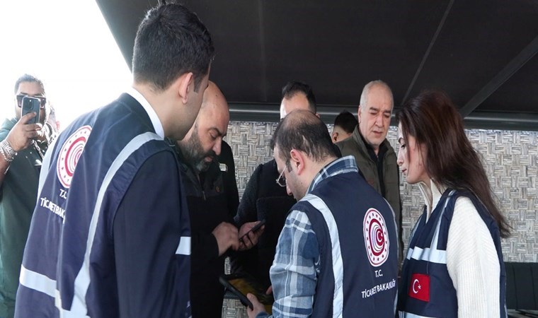 ekipler 30 ilcede devrede kafe ve restoranlarda harcama limiti denetimi 1 cFIWVpJE