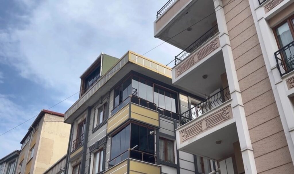 eyupsultanda aile katliami cenazeler adli tiptan alindi ez5TsCvx