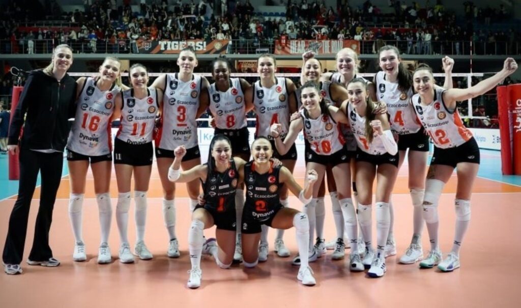 fenerbahce medicanayi devirdi eczacibasi dynavit derbide zaferi elde etti W2ukPsEr