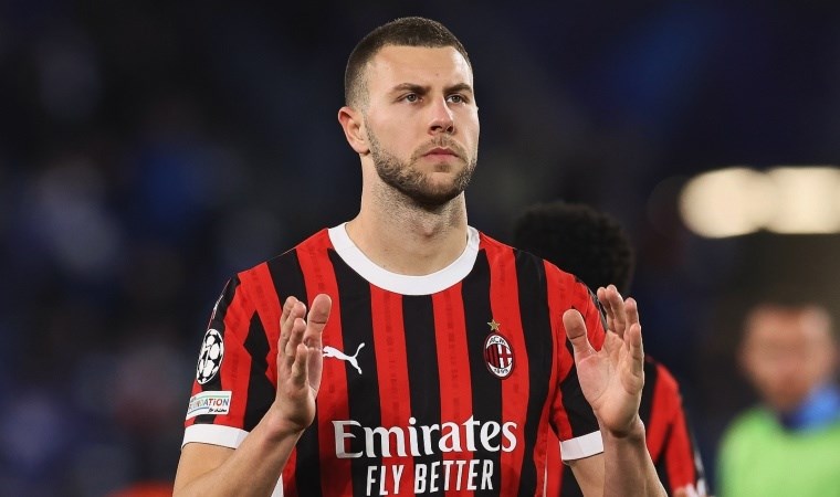 fenerbahce ve galatasaray ile aniliyordu strahinja pavlovicten transfer yaniti 0 qqruj4rT