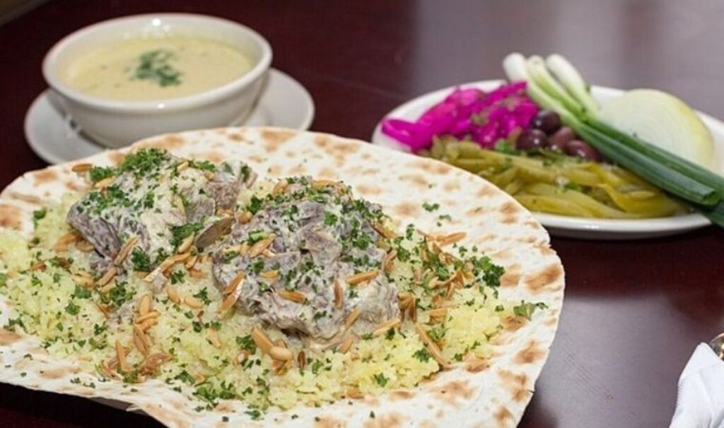 Filistin yemeklerinin en lezzetlisi: Mansaf tarifi 1 filistin yemeklerinin en lezzetlisi mansaf tarifi 1HHEZbmY